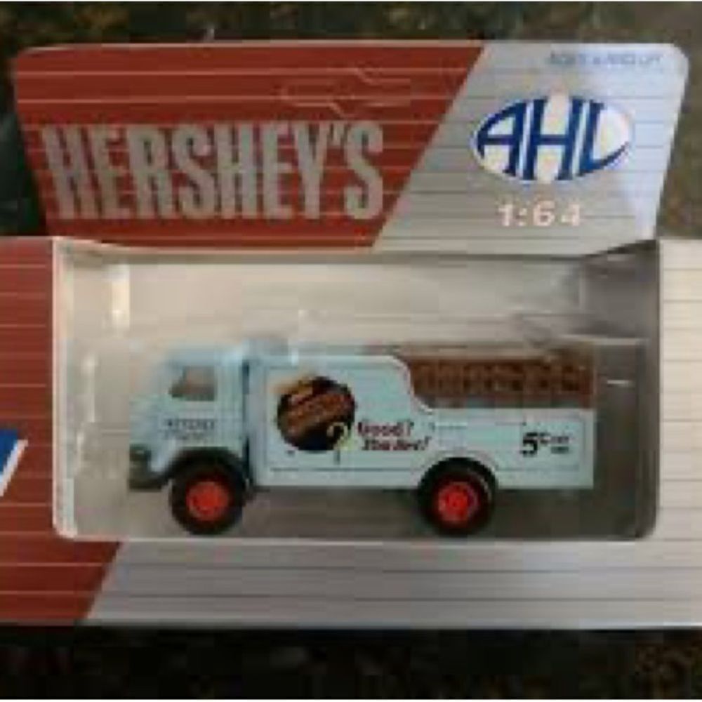 HERSHEY'S AHL MR. GOODBAR DELIVERY TRUCK GMC T-70 H04050 New In Box